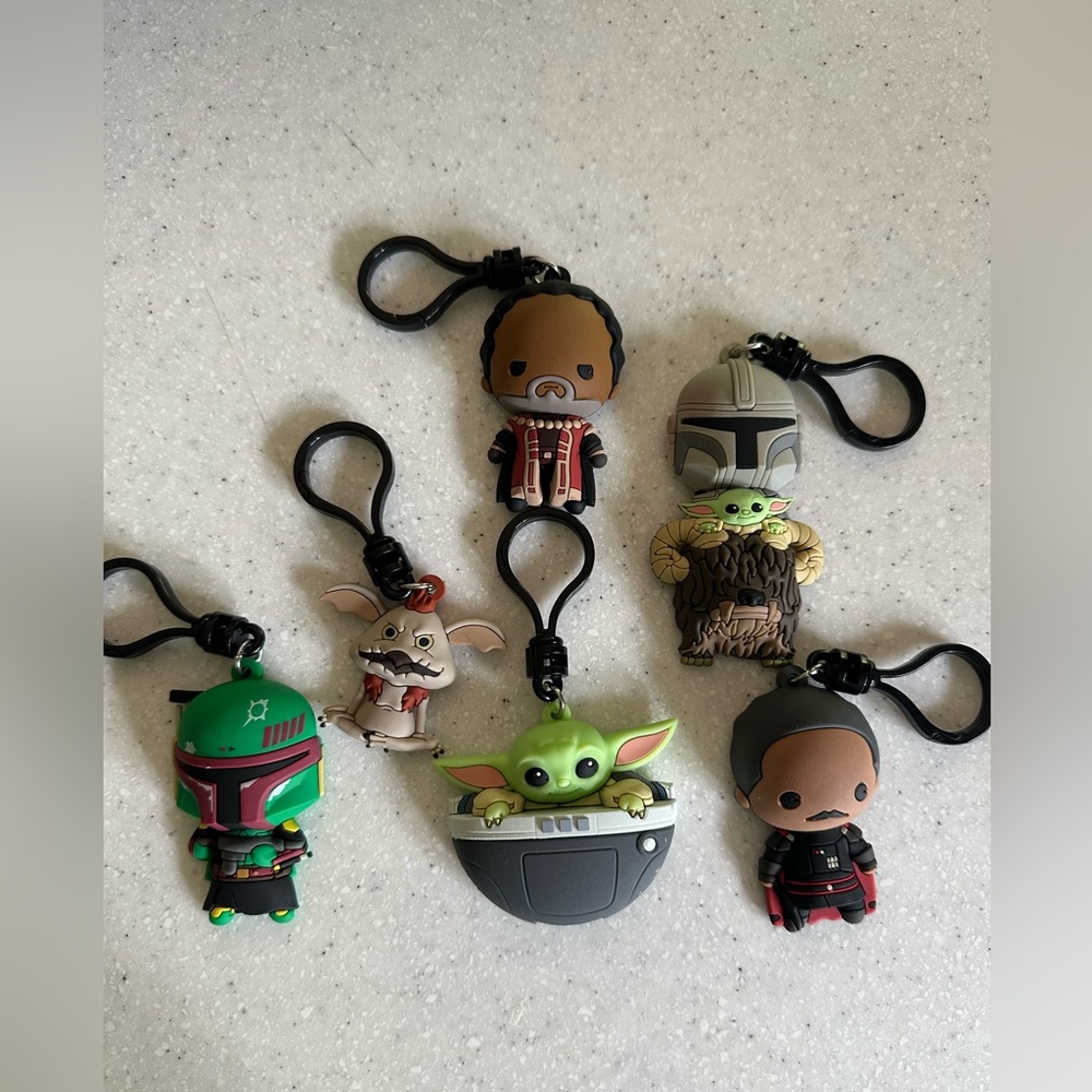 Star Wars / Mandalorian Action Figures Keychain 3D Bag Clips! Baby Yoda.
